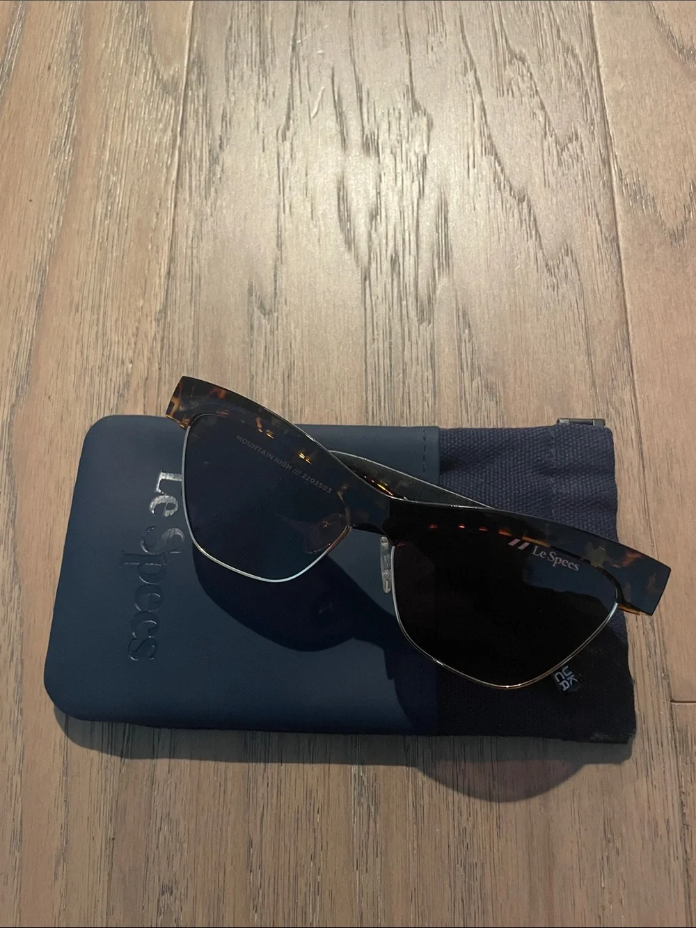 Le Specs mountain high sunglasses